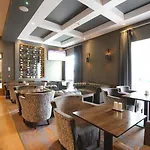Talbot Stillorgan 호텔