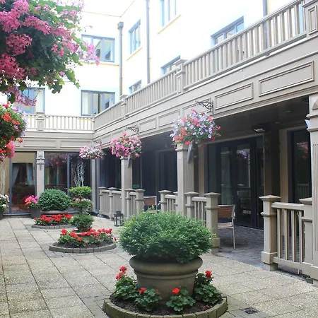 Hotel Talbot Stillorgan 4*