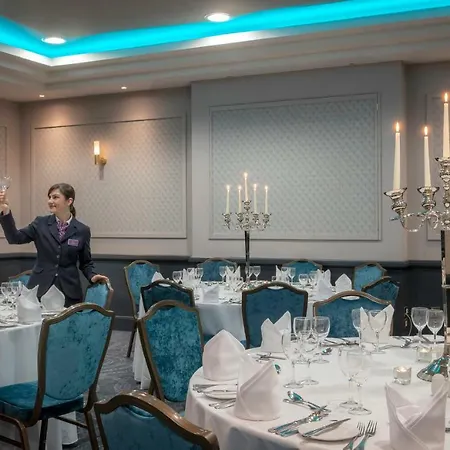 Hotel Talbot Stillorgan 4*