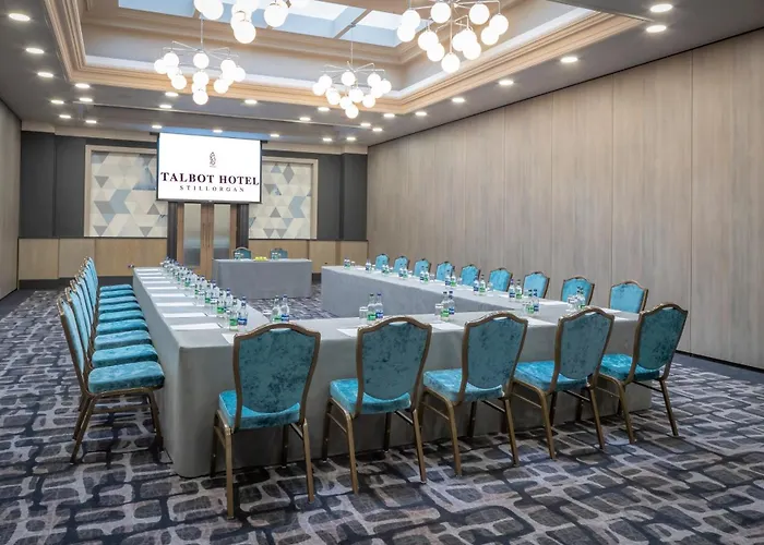 Hotel Talbot Stillorgan 4*